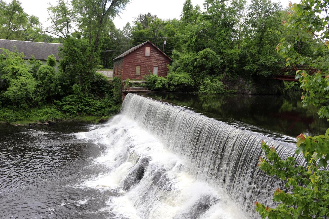 Old Mill Inn Hatfield Bagian luar foto